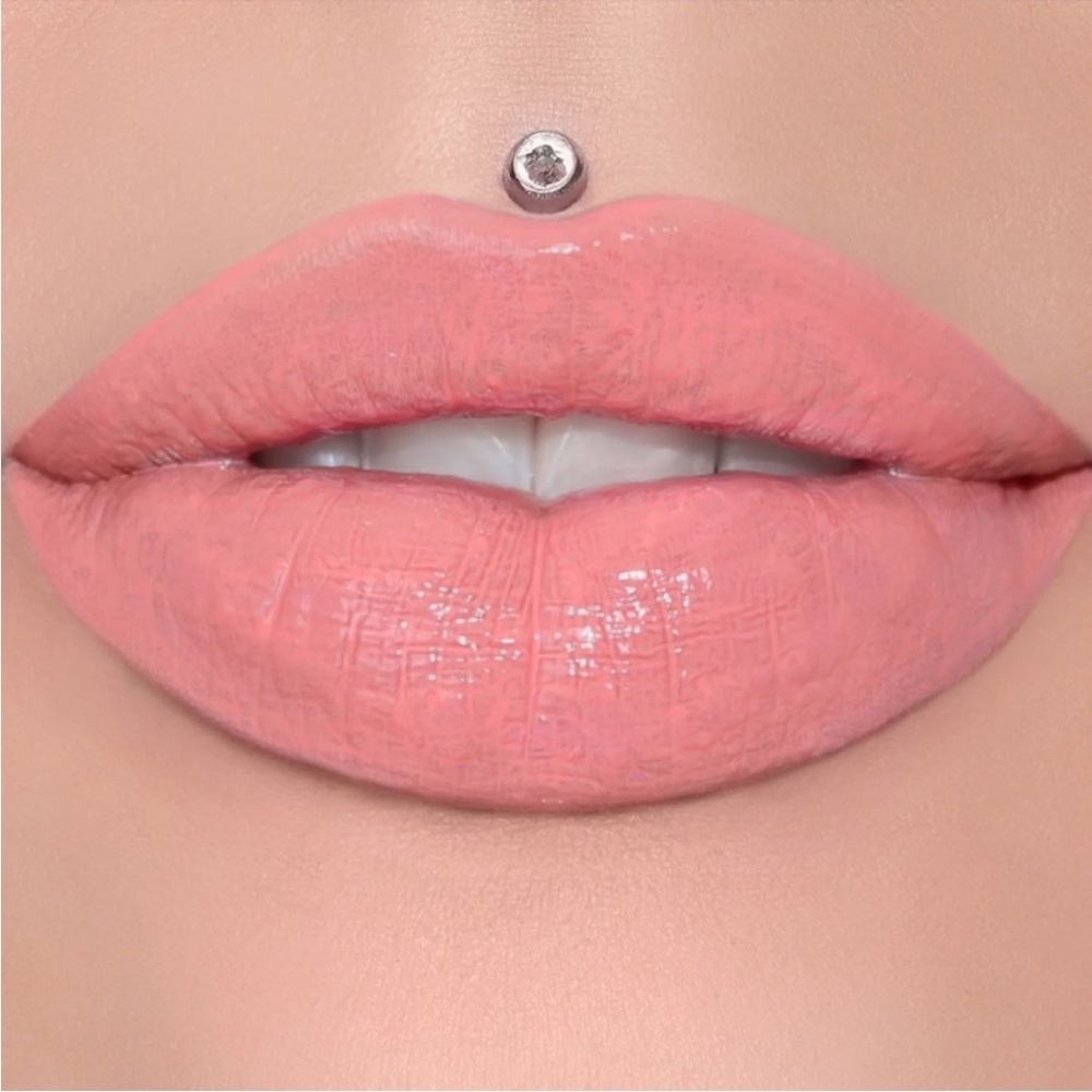 Jeffree Star Supreme Gloss “714”